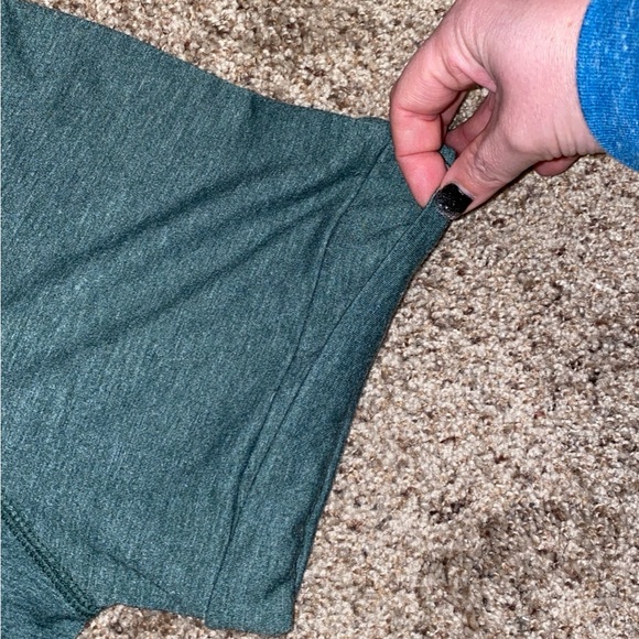 Green Top - Picture 7 of 7